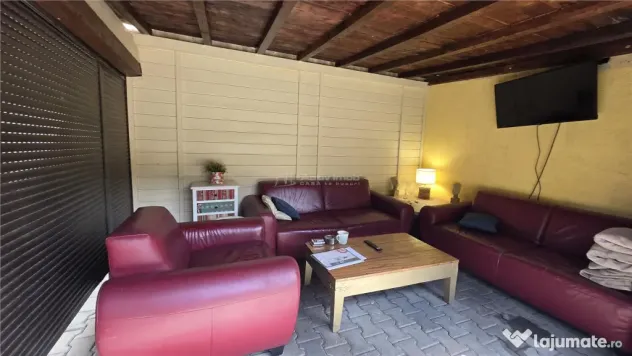 Casa boiereasca, eleganta,piscina, mobilata, teren 613 mp -