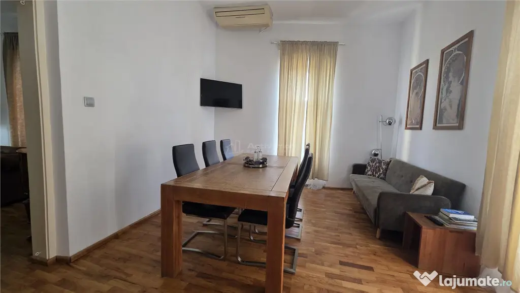 Casa boiereasca, eleganta,piscina, mobilata, teren 613 mp -