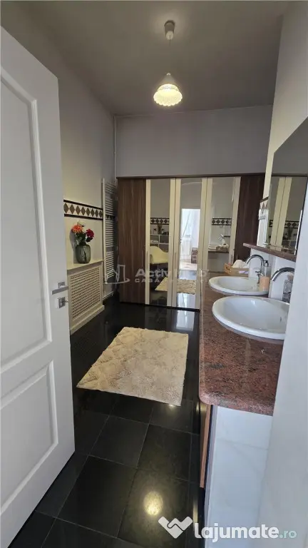 Casa boiereasca, eleganta,piscina, mobilata, teren 613 mp -