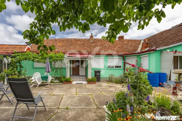 Casă spațioasă cu livadă în Buziaș