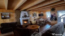 Cabană moderna din lemn 2017, 4 dormitoare, Șemineu, Tău