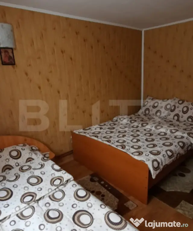 Cabană moderna din lemn 2017, 4 dormitoare, Șemineu, Tău