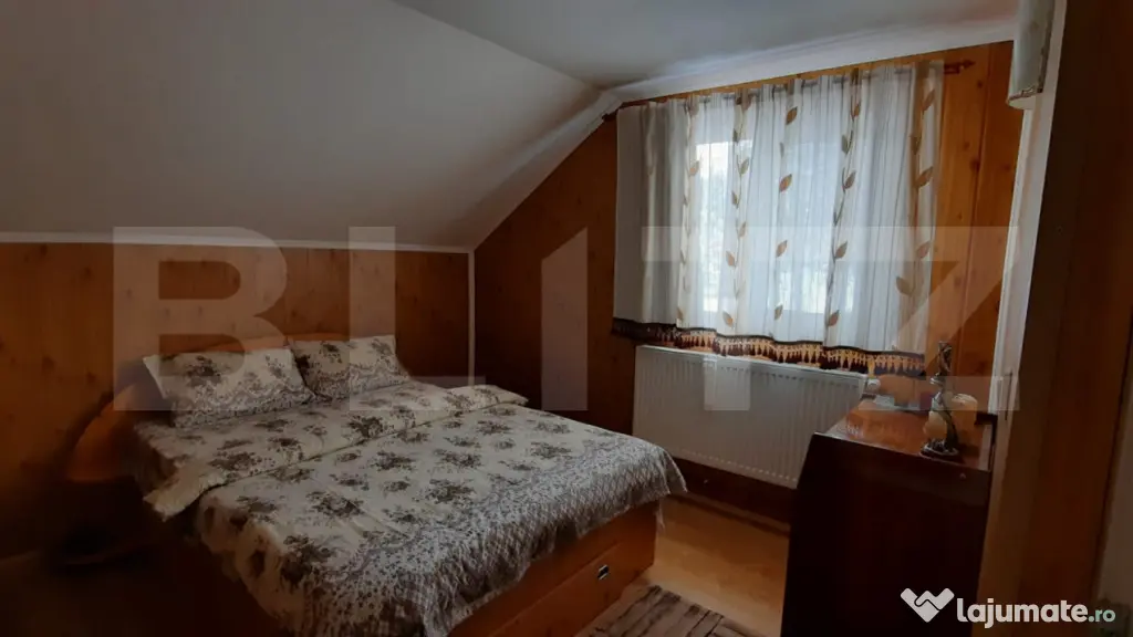 Cabană moderna din lemn 2017, 4 dormitoare, Șemineu, Tău