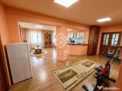 Casă mare D+P+2E (486 mp) – Ideală Mini-Bloc / 3 Apar...