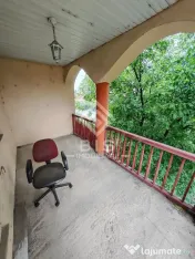 Casă mare D+P+2E (486 mp) – Ideală Mini-Bloc / 3 Apar...