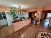 Casă mare D+P+2E (486 mp) – Ideală Mini-Bloc / 3 Apar...