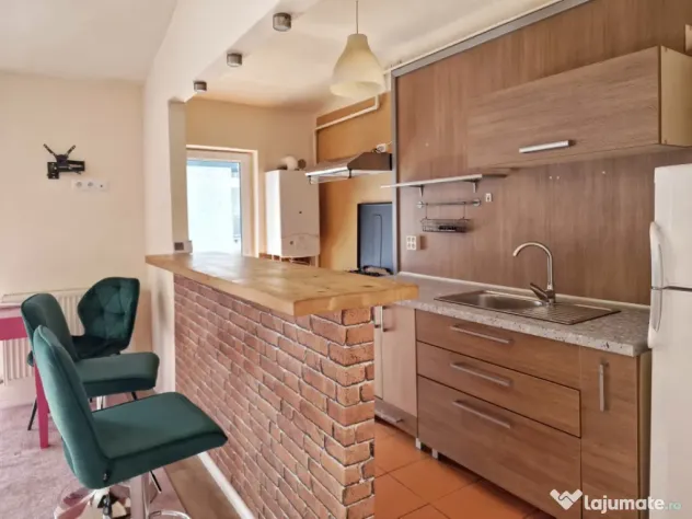 Apartament str. Eroilor, Parcare, centrala proprie, aer cond