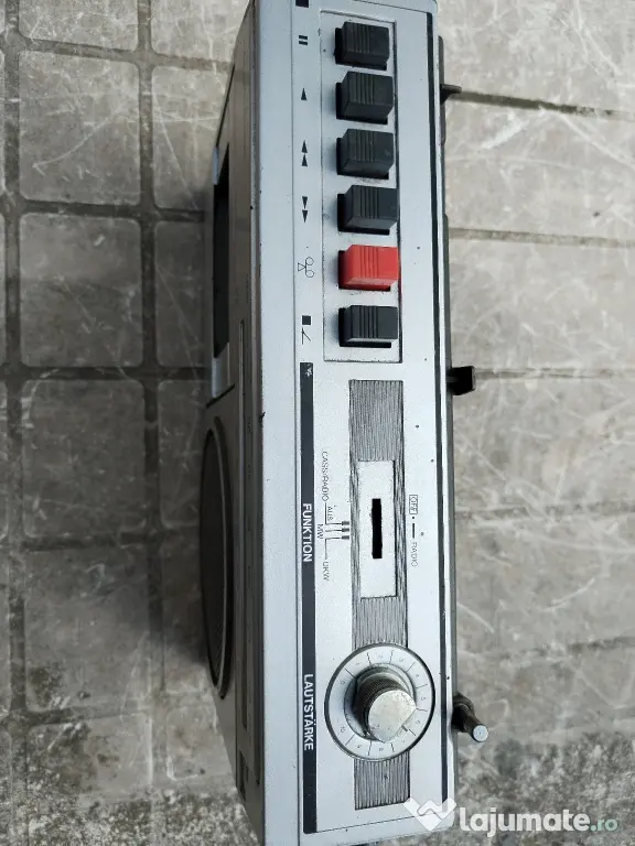 Radio casetofon Universum