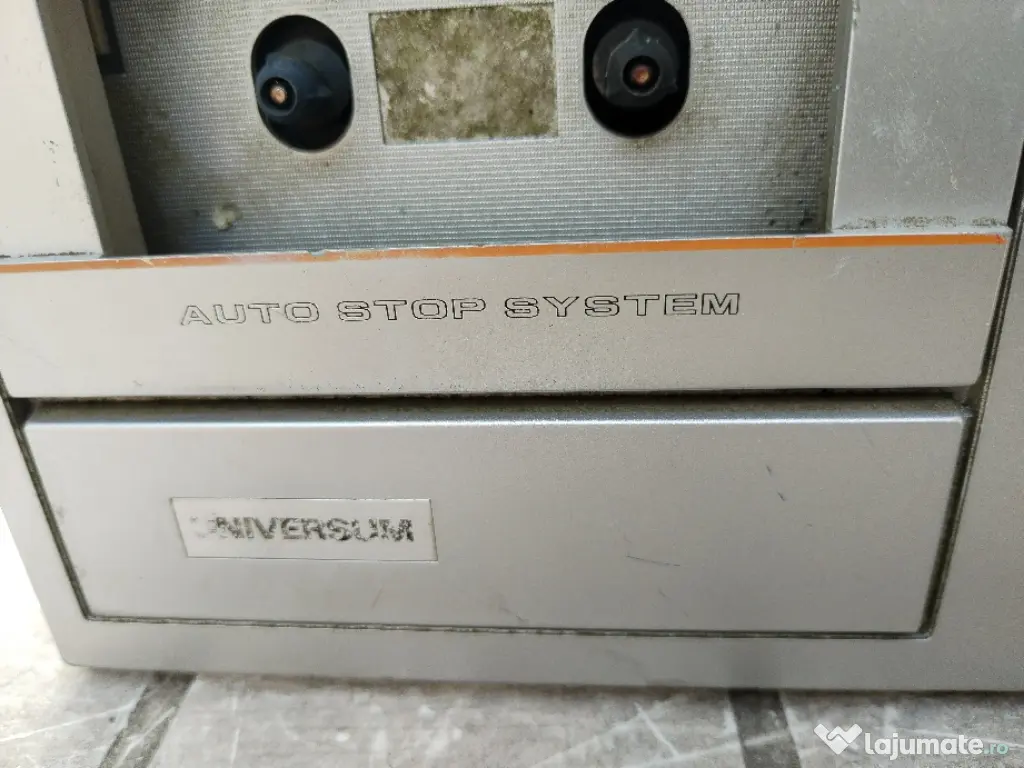 Radio casetofon Universum