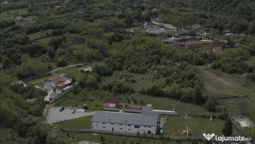 Pensiune de vanzare Avrig langa Brambura park