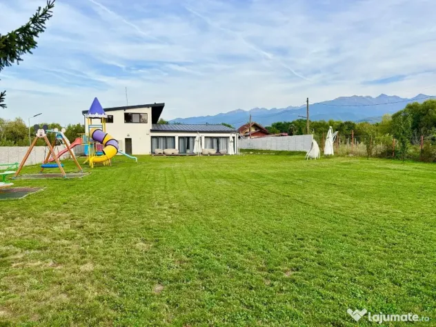 Pensiune de vanzare Avrig langa Brambura park