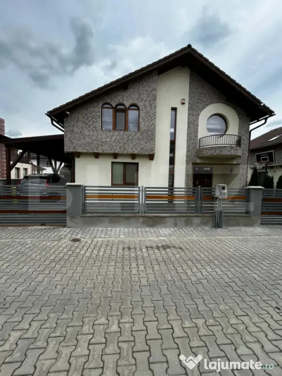 Casa de vanzare - 168 mp - 4 camere, zona Pensiunea Morariu
