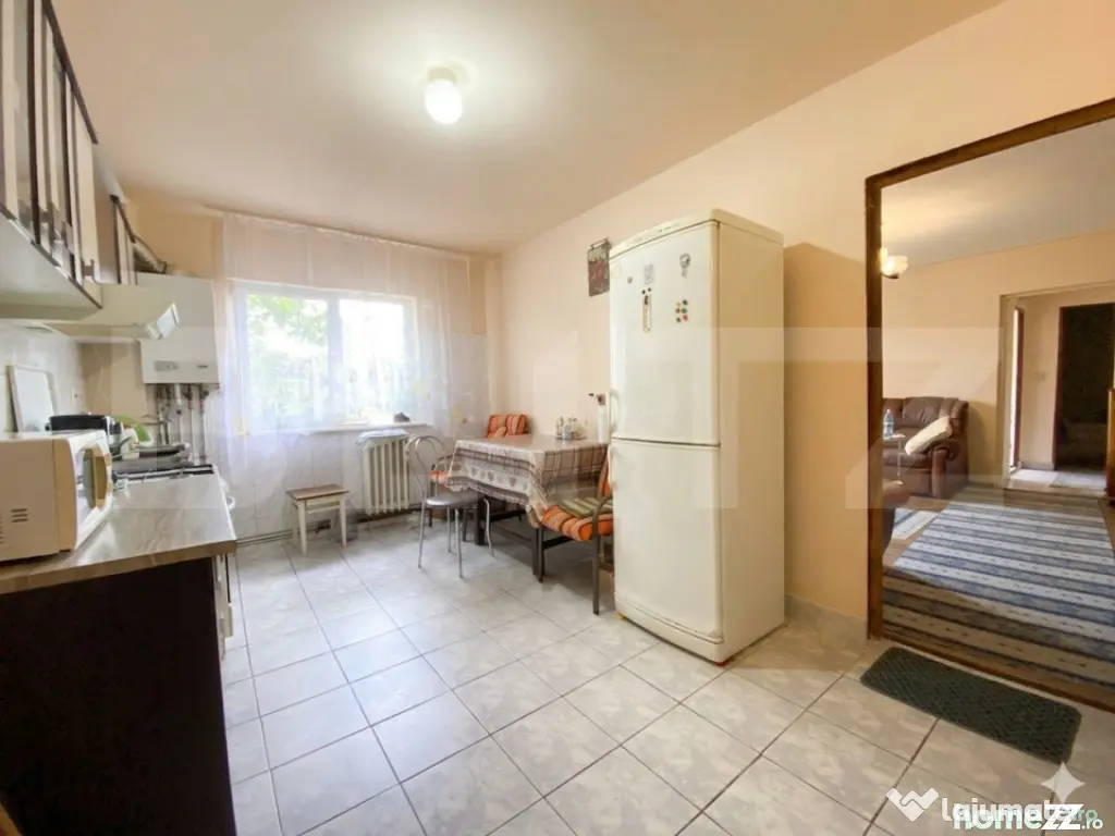 Apartament 2 camere, etaj 1, bloc izolat, parcare – zona H - Bistrita (Bistrita-Nasaud)