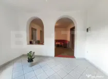 Casa 288 mp, teren 598 mp, 5 camere, renovata, zona Centrala