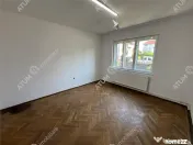 Casa individuala 3 camere garaj si teren 200 mp Calea Dumbra