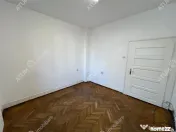 Casa individuala 3 camere garaj si teren 200 mp Calea Dumbra