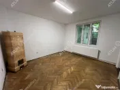 Casa individuala 3 camere garaj si teren 200 mp Calea Dumbra 