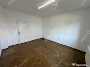 Casa individuala 3 camere garaj si teren 200 mp Calea Dumbra 