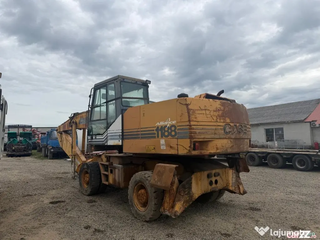 Brat excavator pe roti Case 1188 piese