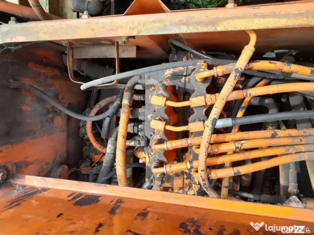 Distribuitor hidraulic 21000-00294 excavator pe senile Fiat hitachi FH200.3