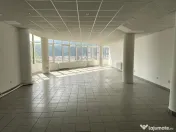 Clădire emblematică de vânzare în Piatra Neamț – fost 