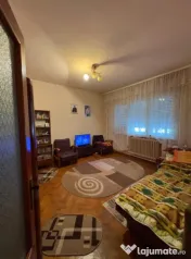 Casă Spațioasă D+P+1 | 270 mp | La 5 Minute de Centrul Ve 