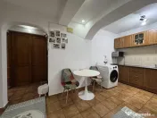 2 cam. etaj 2, decomandat, 50 mp. str. Unirii, zona centrala 