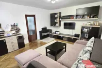 Apartament 2 camere, 55 mp, balcon, etaj 1, boxa, zona Cetat