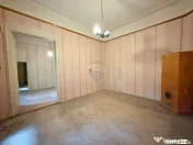 Apartament compus din 2 corpuri în centrul Aradului 