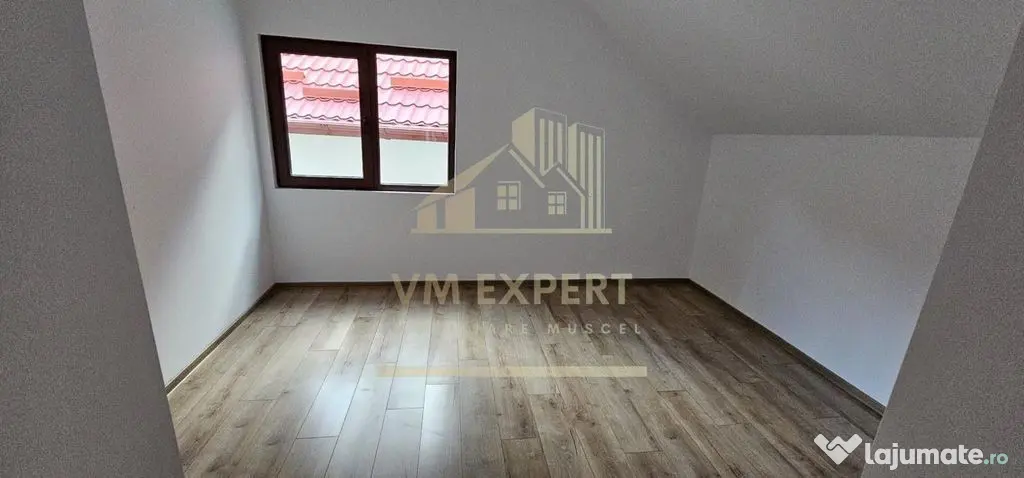 CASĂ 4 CAMERE TEREN 177MP RUCĂR ARGEȘ
