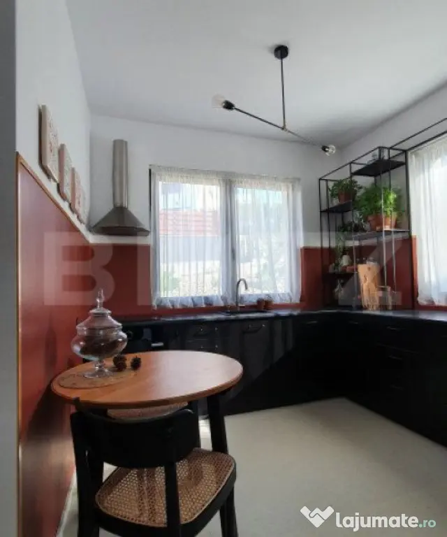 Casa individuala, 120mp, 350mp gradina, zona Vivo
