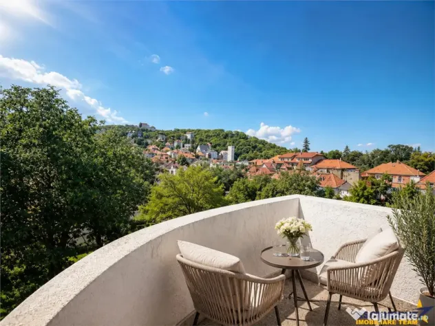 Studio in vila, 50 mp, vedere panoramica, terasa amenajata i