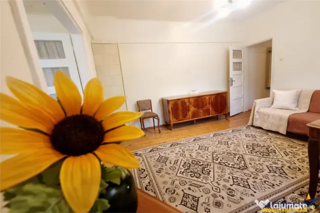 Imobil cu gradina verde, in ariere placuta, facilitati, Trac