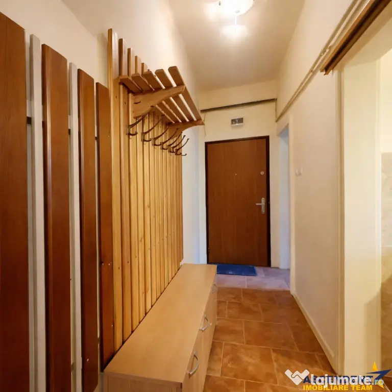 Imobil cu gradina verde, in ariere placuta, facilitati, Trac