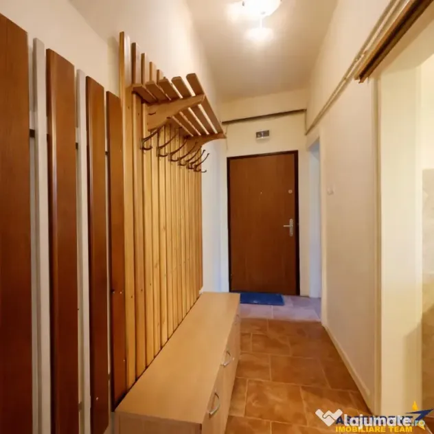 Imobil cu gradina verde, in ariere placuta, facilitati, Trac