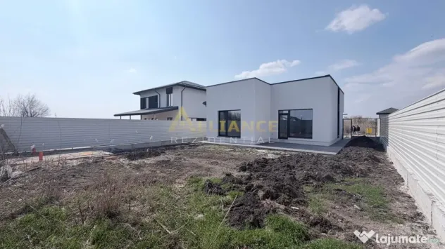 Casa individuala- 4 camere - 2 bai - 450 metri teren