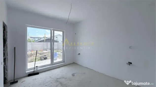 Casa individuala- 4 camere - 2 bai - 450 metri teren