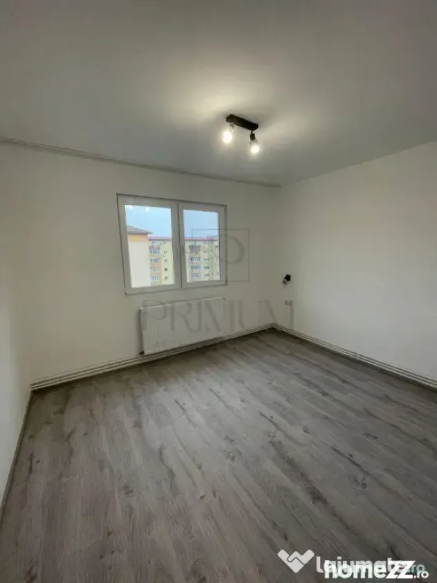 Dambovita - 2 Camere - Bloc izolat - Complet renovat - Balco