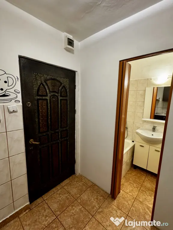 Garsonieră 24mp, mobilată/utilată, cu centrală – Noua, Brașov – 39.900 EUR