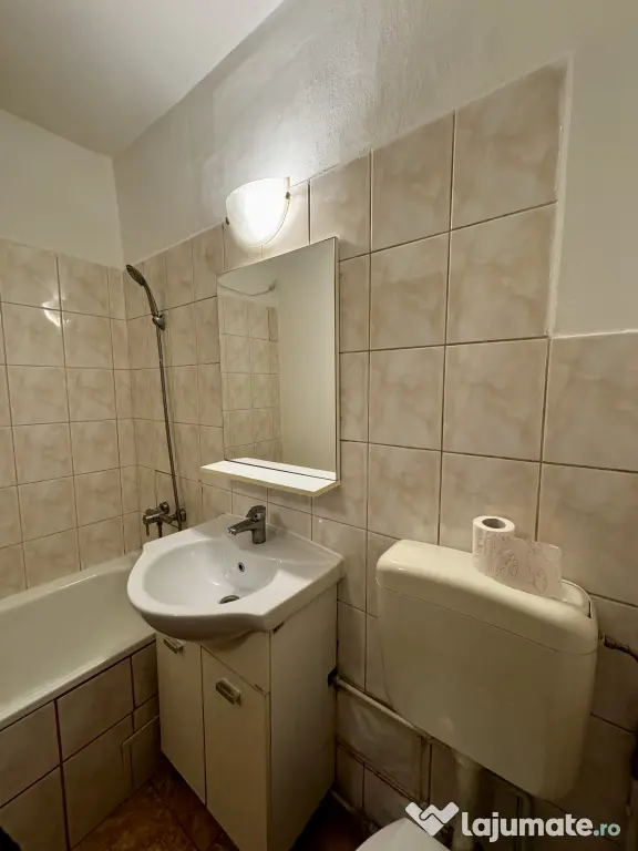 Garsonieră 24mp, mobilată/utilată, cu centrală – Noua, Brașov – 39.900 EUR