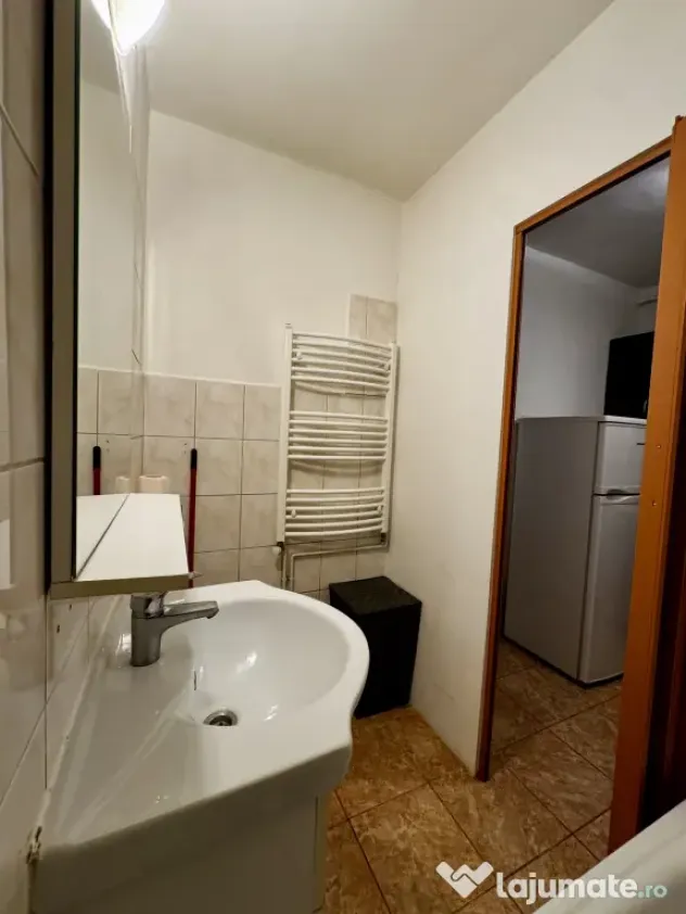 Garsonieră 24mp, mobilată/utilată, cu centrală – Noua, Brașov – 39.900 EUR