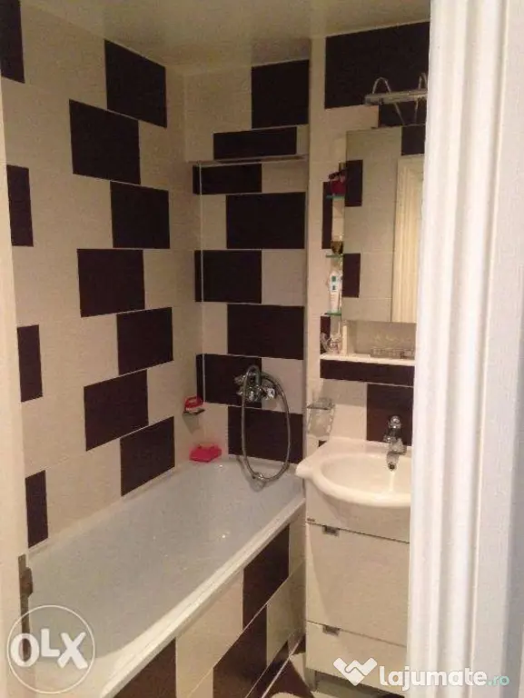 Vând apartament 2 camere central