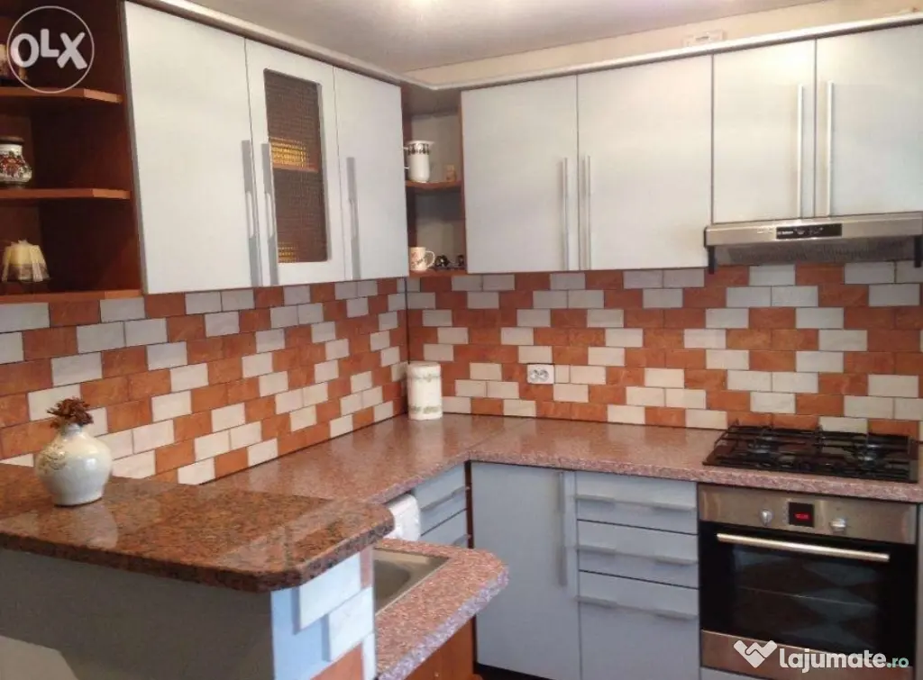 Vând apartament 2 camere central