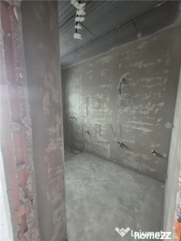 Duplex pe parter - 2 dormitoare - 2 bai - zona in dezvoltare