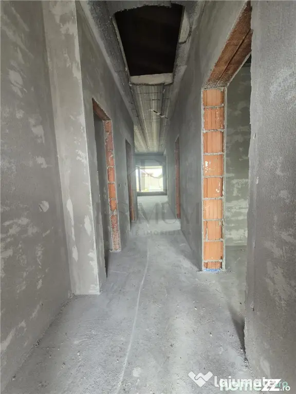 Duplex pe parter - 2 dormitoare - 2 bai - zona in dezvoltare