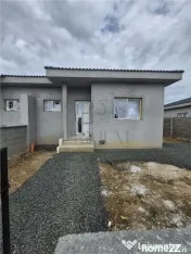 Duplex pe parter - 2 dormitoare - 2 bai - zona in dezvoltare 
