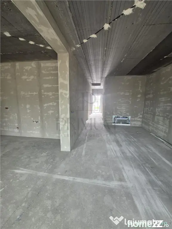 Duplex pe parter - 2 dormitoare - 2 bai - zona in dezvoltare