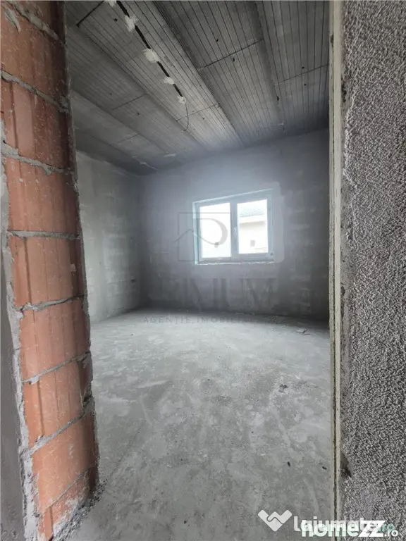 Duplex pe parter - 2 dormitoare - 2 bai - zona in dezvoltare