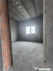 Duplex pe parter - 2 dormitoare - 2 bai - zona in dezvoltare 