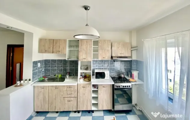 2 camere Vitan decomandat, et.6,centrală,inst. schimb.,metr
